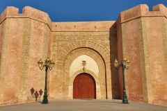 Masivní opevnění kolem starého města v Rabatu